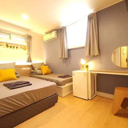 Oyo Myeongdong 5 Lodge Seoul Exterior photo
