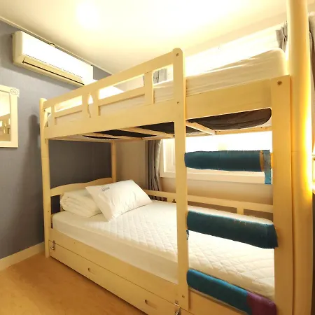 Oyo Myeongdong 5 Lodge Seoul Exterior photo