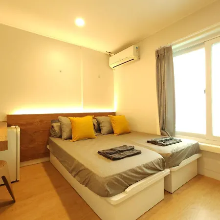 Oyo Myeongdong 5 Lodge Seoul Exterior photo