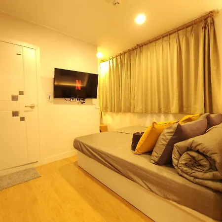 Oyo Myeongdong 5 Lodge Seoul Exterior photo