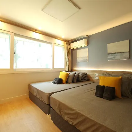 Oyo Myeongdong 5 Lodge Seoul Exterior photo