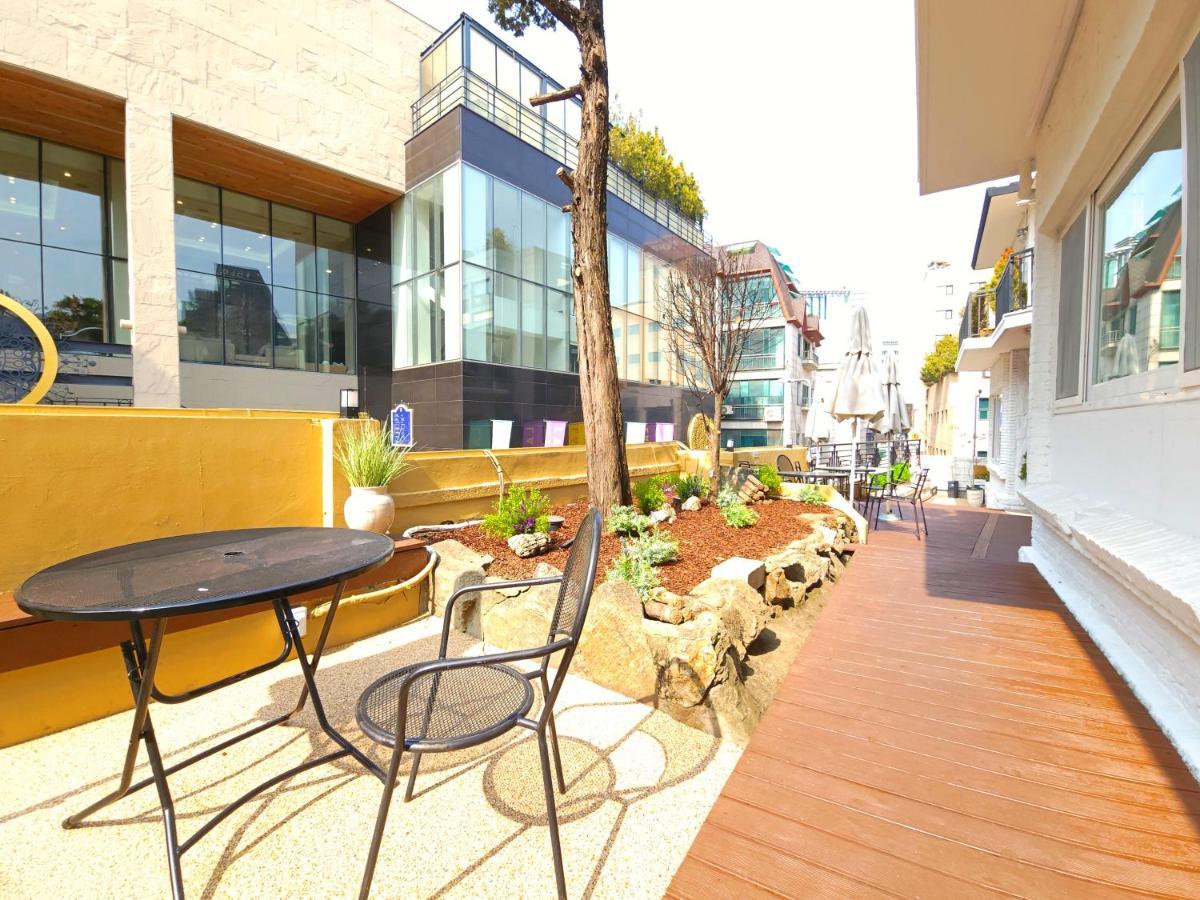 Oyo Myeongdong 5 호스텔 *