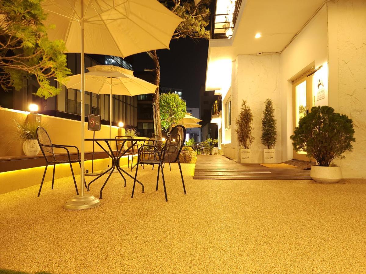 호스텔 Oyo Myeongdong 5 *